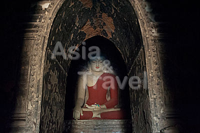 Bagan sitzender Buddha Myanmar 