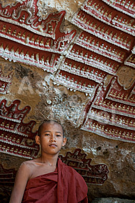 Buddhistischer Mönch Kawt Gon Höhlenkloster Hpa An Myanmar