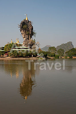 Kloster und Pagode  Kyauk Ma Lar Hpa An Myanmar