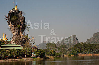 Kloster und Pagode Kyauk Ma Lar Hpa An Myanmar