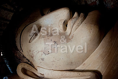 Liegender Buddha Manuha Tempel Bagan Myanmar