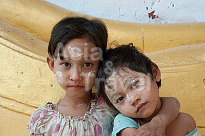 Mädchen mit Thanaka Make Up Myanmar