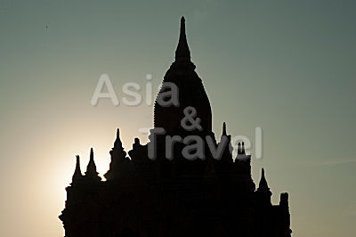 Tempel Silhouette bei Sonnenuntergang Bagan Myanmar