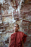 Buddhistischer Mönch Kawt Gon Höhlenkloster Hpa An Myanmar