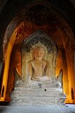 Bagan sitzender Buddha Myanmar 